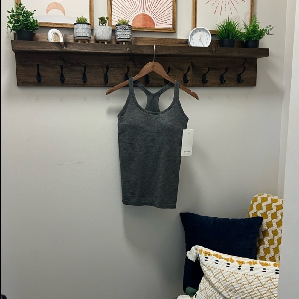 NWT lululemon Ebb to Street Tank, Palm Deco, Size 8